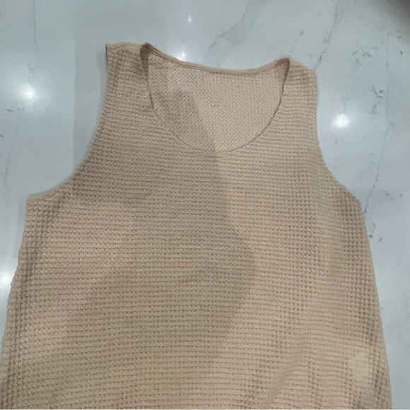 Amazon Beige Knit Fringe Tank and Shorts Set - Picture 12 of 15